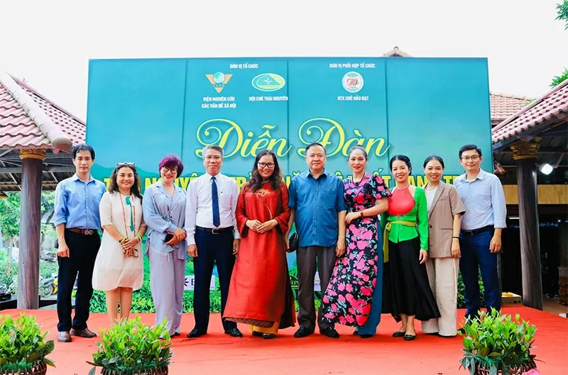 Tôn vinh giá trị di sản văn hóa Trà Việt Tôn vinh giá trị di sản văn hóa Trà Việt
