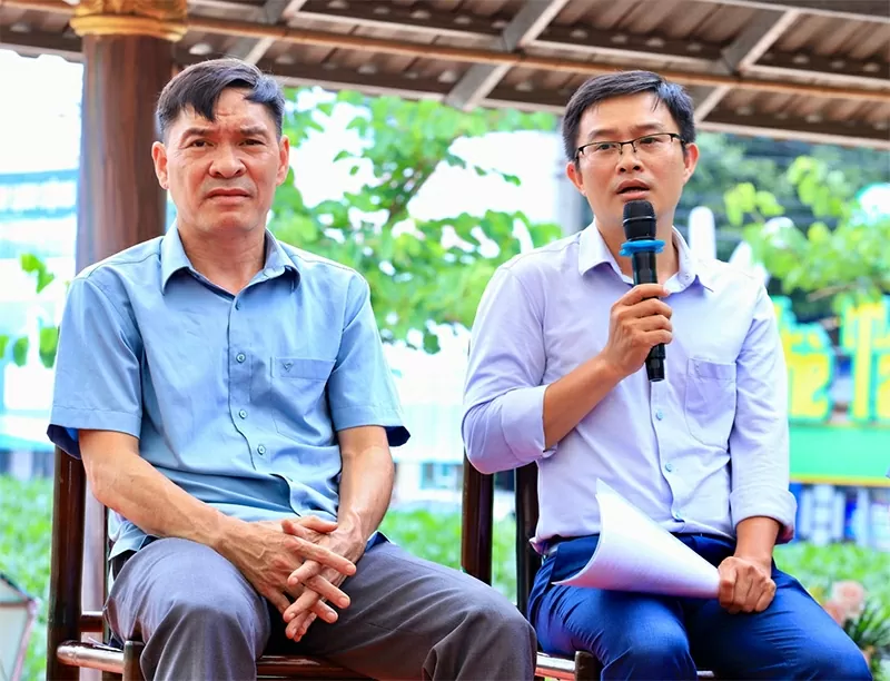 Ông Dương Sơn Hà – Phó Giám đốc Sở Nông nghiệp và Môi trường tỉnh Thái Nguyên và TS. Hứa Ngọc Tân – Trưởng Bộ môn Ngôn ngữ và Văn hóa, Khoa Đông Phương học chia sẻ tại Diễn đàn. Ông Dương Sơn Hà – Phó Giám đốc Sở Nông nghiệp và Môi trường tỉnh Thái Nguyên và TS. Hứa Ngọc Tân – Trưởng Bộ môn Ngôn ngữ và Văn hóa, Khoa Đông Phương học chia sẻ tại Diễn đàn.
