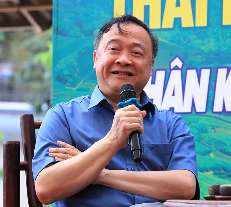 Ông Hoàng Anh Trung – Ủy viên BCH Đảng bộ tỉnh, Phó Bí thư Đảng ủy các cơ quan Đảng chia sẻ. Ông Hoàng Anh Trung – Ủy viên BCH Đảng bộ tỉnh, Phó Bí thư Đảng ủy các cơ quan Đảng chia sẻ.