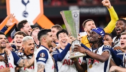 Thiếu huy chương vàng trao cho Son, Chủ tịch UEFA xin lỗi