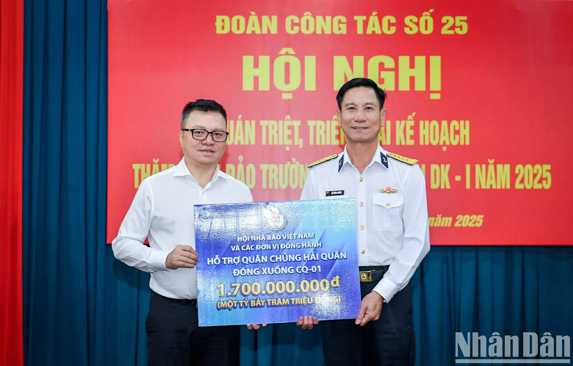 Đoàn công tác báo chí thăm Trường Sa và Nhà giàn DK1: Hành trình của tinh thần đoàn kết, trách nhiệm và nghĩa tình Đoàn công tác báo chí thăm Trường Sa và Nhà giàn DK1: Hành trình của tinh thần đoàn kết, trách nhiệm và nghĩa tình