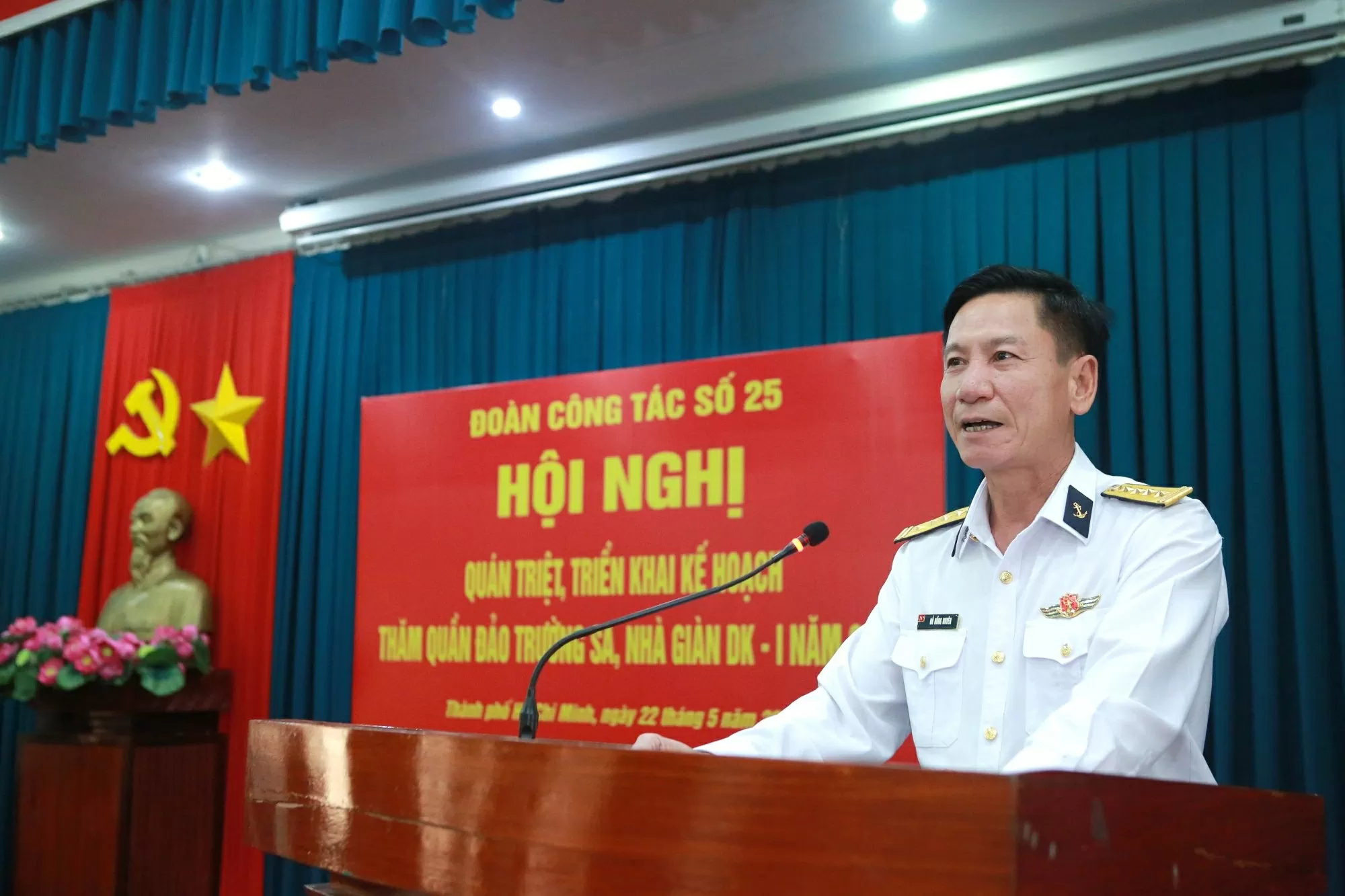 Đoàn công tác báo chí thăm Trường Sa và Nhà giàn DK1: Hành trình của tinh thần đoàn kết, trách nhiệm và nghĩa tình Đoàn công tác báo chí thăm Trường Sa và Nhà giàn DK1: Hành trình của tinh thần đoàn kết, trách nhiệm và nghĩa tình