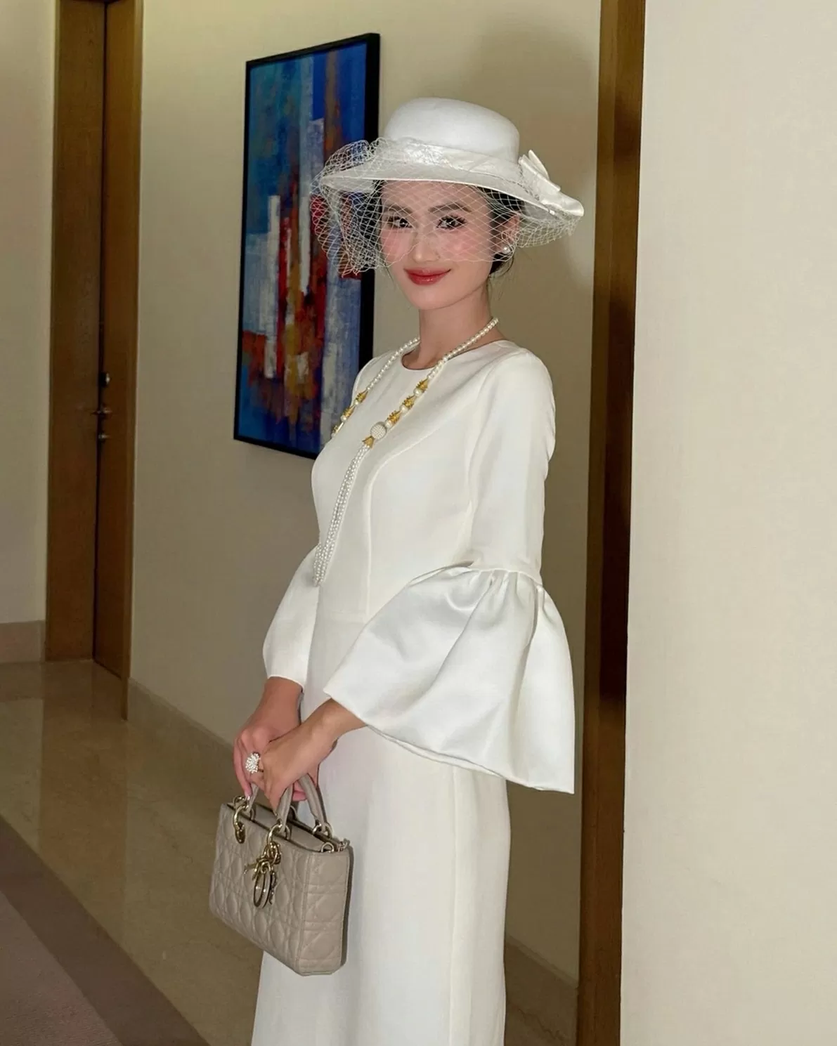 Hoa hậu Ý Nhi
