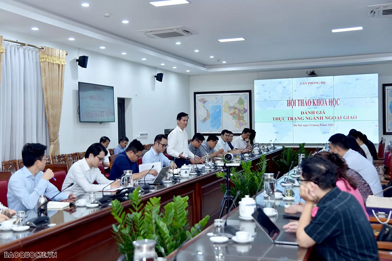 Hội thảo là một trong những hoạt động trong khuôn khổ Đề tài nhánh thuộc Chương trình nghiên cứu Khoa học và Công nghệ trọng điểm cấp Bộ “Xây dựng ngành Ngoại giao toàn diện, hiện đại trong thời kỳ mới”.