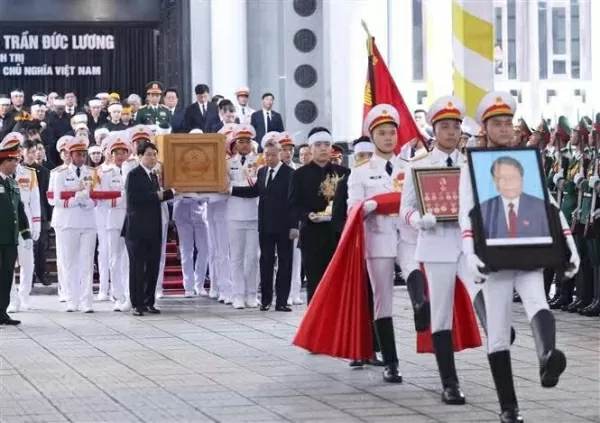 Memorial service solemnly held for former State President Tran Duc Luong in Hanoi
