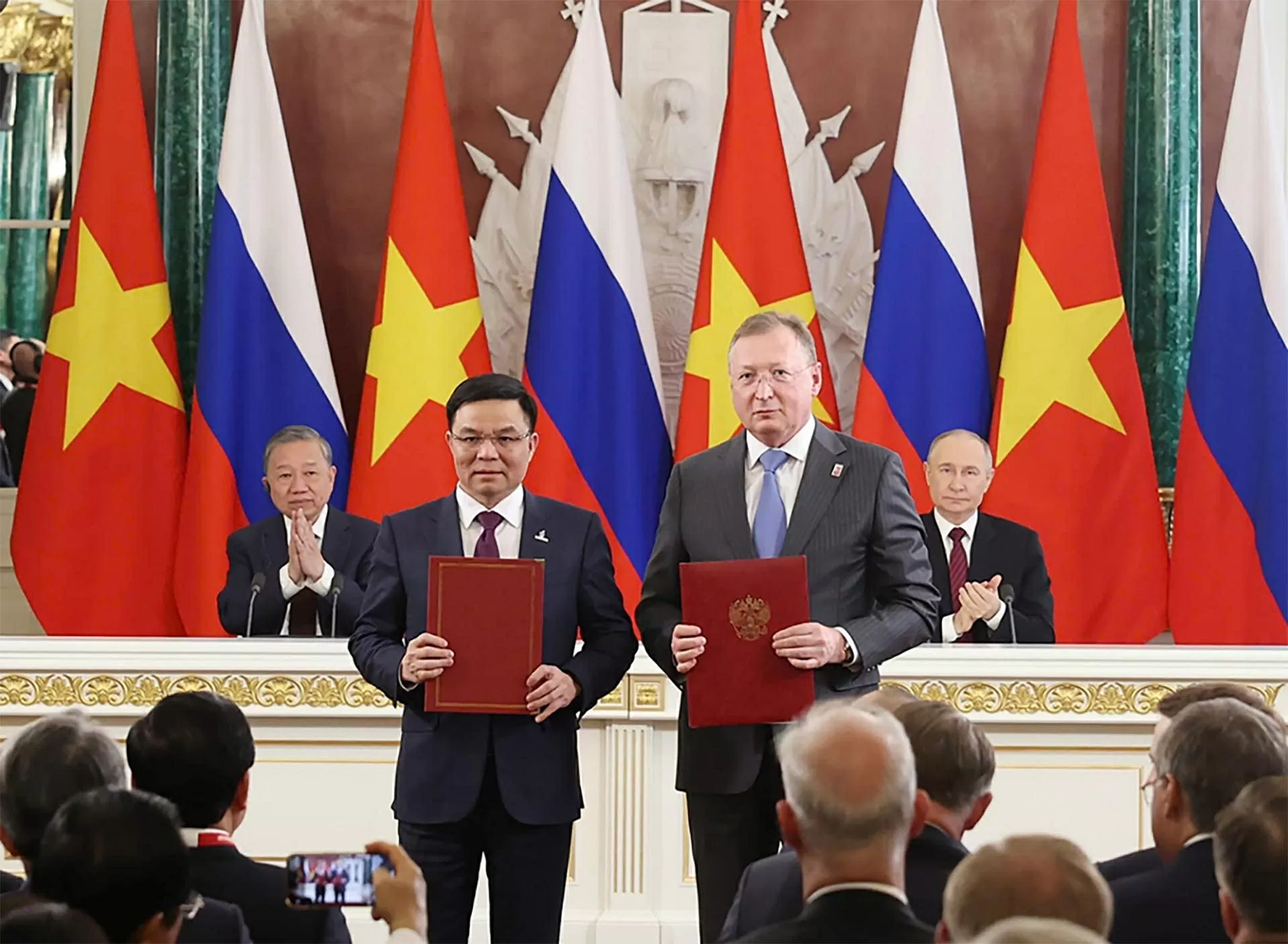 Petrovietnam đặt mục tiêu ‘mỗi tháng vận hành một công trình mới’, duy trì đà tăng trưởng