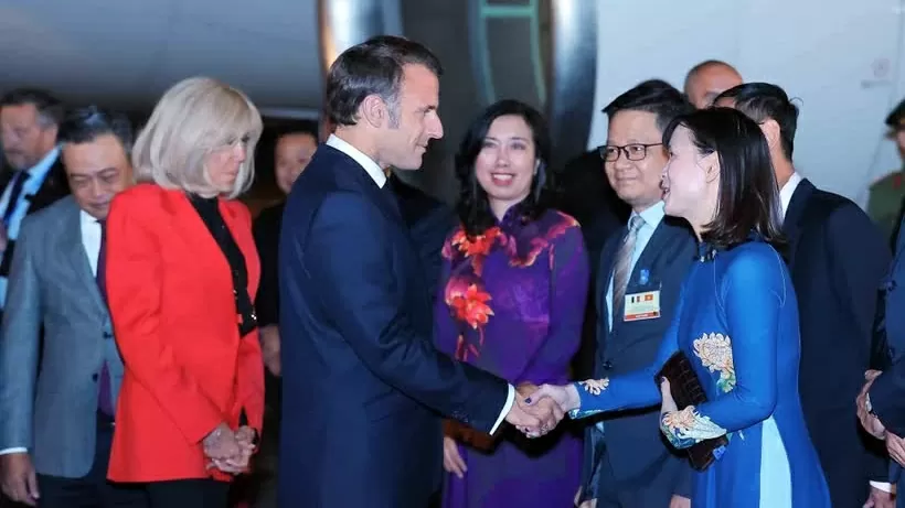 French President Emmanuel Macron arrived in Hanoi, beginning state visit to Vietnam