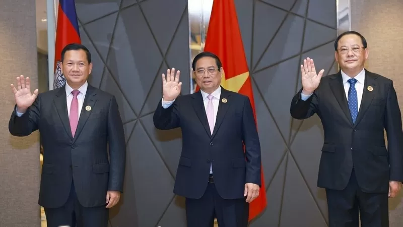 Vietnam, Cambodia, Laos Prime Ministers hold working breakfast on occasion of 46th ASEAN Summit in Kuala Lumpur