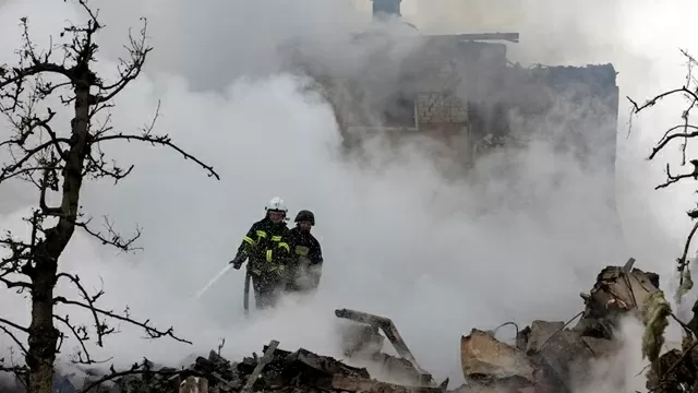 Nga-Ukraine tung đòn 'ăn miếng trả miếng' trên thực địa: 'Quay lưng' với đàm phán hay nước cờ định đoạt cục diện mới?