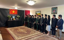 Lễ viếng nguyên Chủ tịch nước Trần Đức Lương tại Bangladesh và Brazil