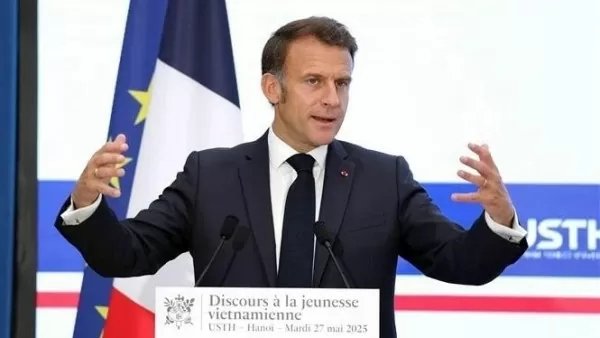 French President Emmanuel Macron talks to Vietnamese students, young intellectuals in Hanoi