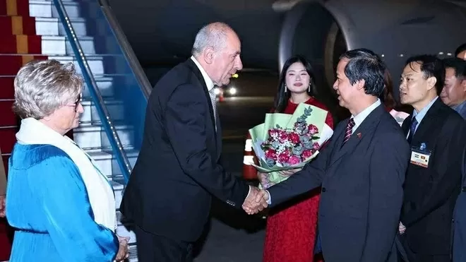 Hungarian President Sulyok Tamas arrives in Hanoi, beginning official visit to Vietnam