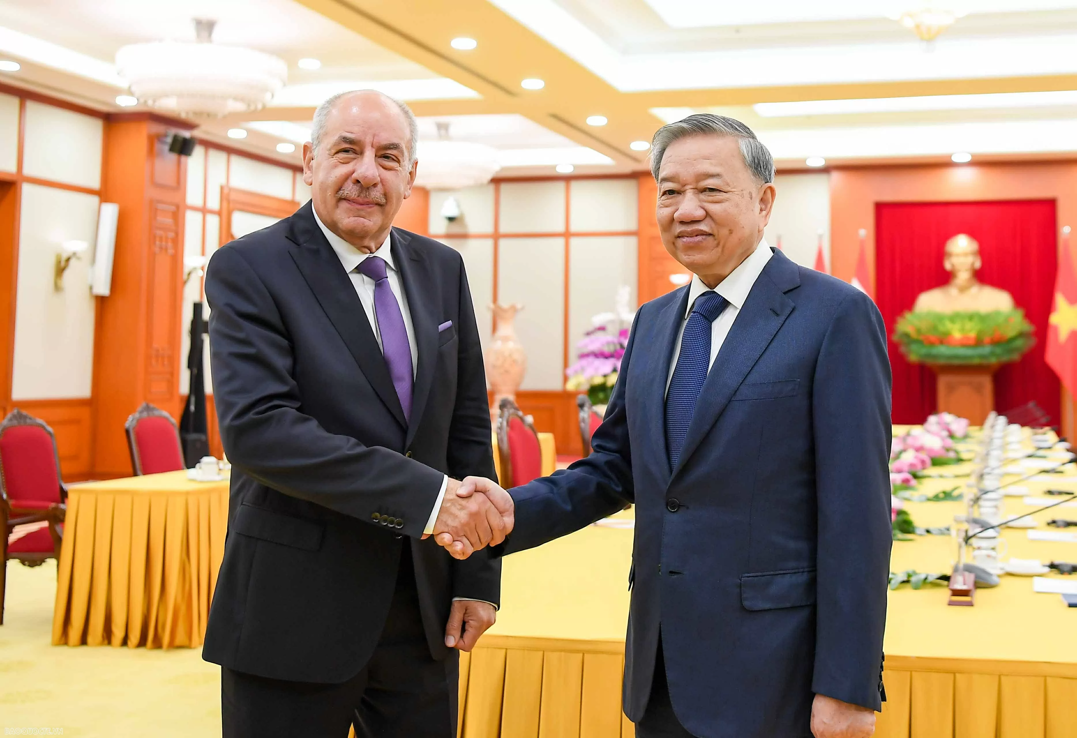 Hungarian President Sulyok Tamas and Spouse wrap up Vietnam visit