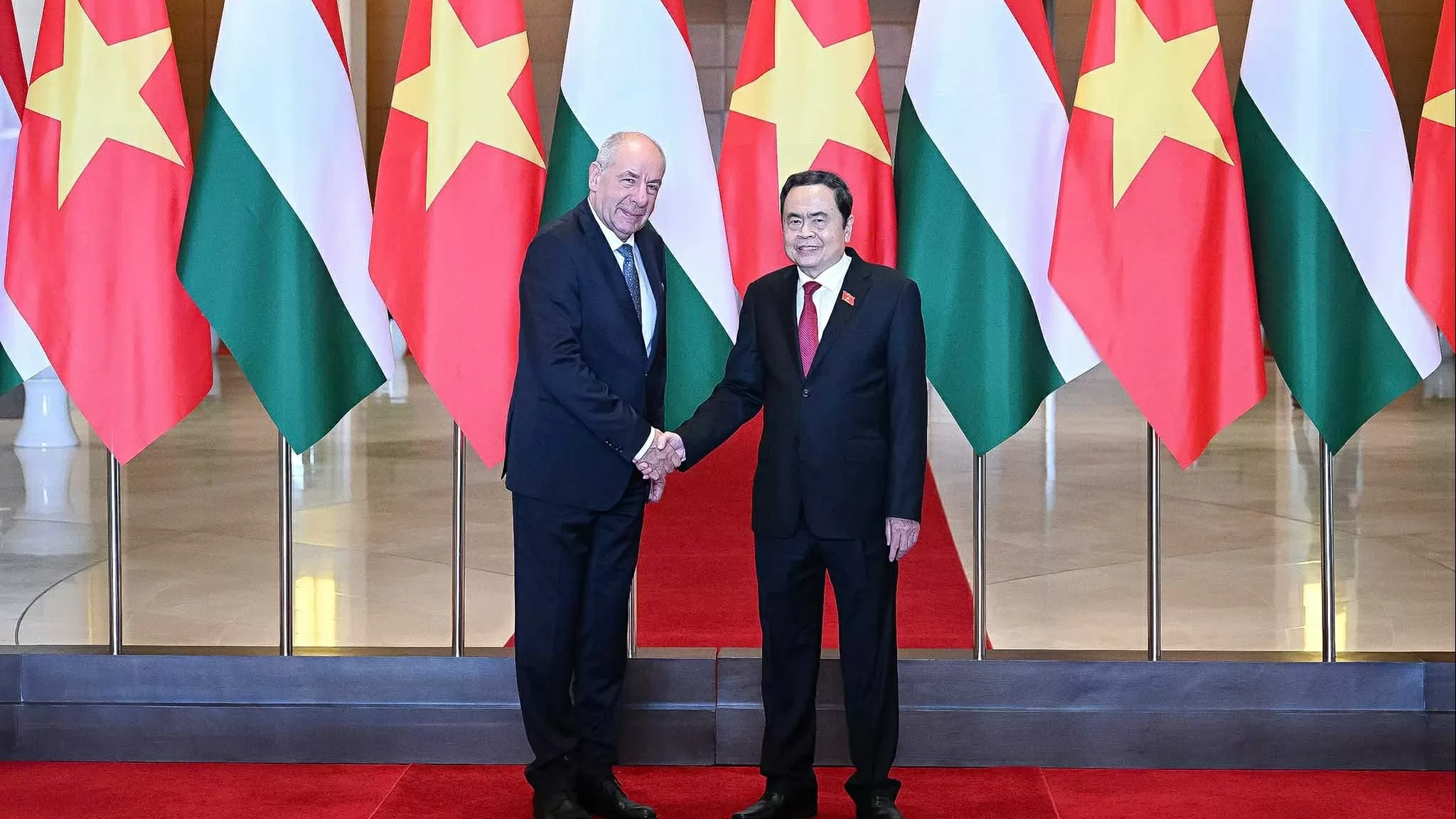 NA Chairman Tran Thanh Man meets with Hungarian President Sulyok Tamas in Hanoi