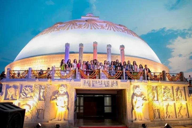 Hoa hậu Ý Nhi