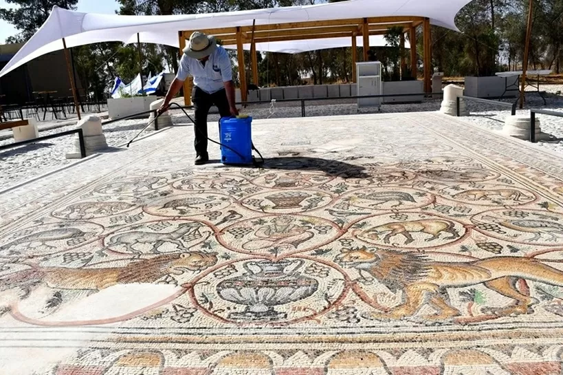 https://cdn.baoquocte.vn/stores/news_dataimages/2025/052025/30/09/israel-buc-kham-co-20250530095617.webp?rt=202505301601