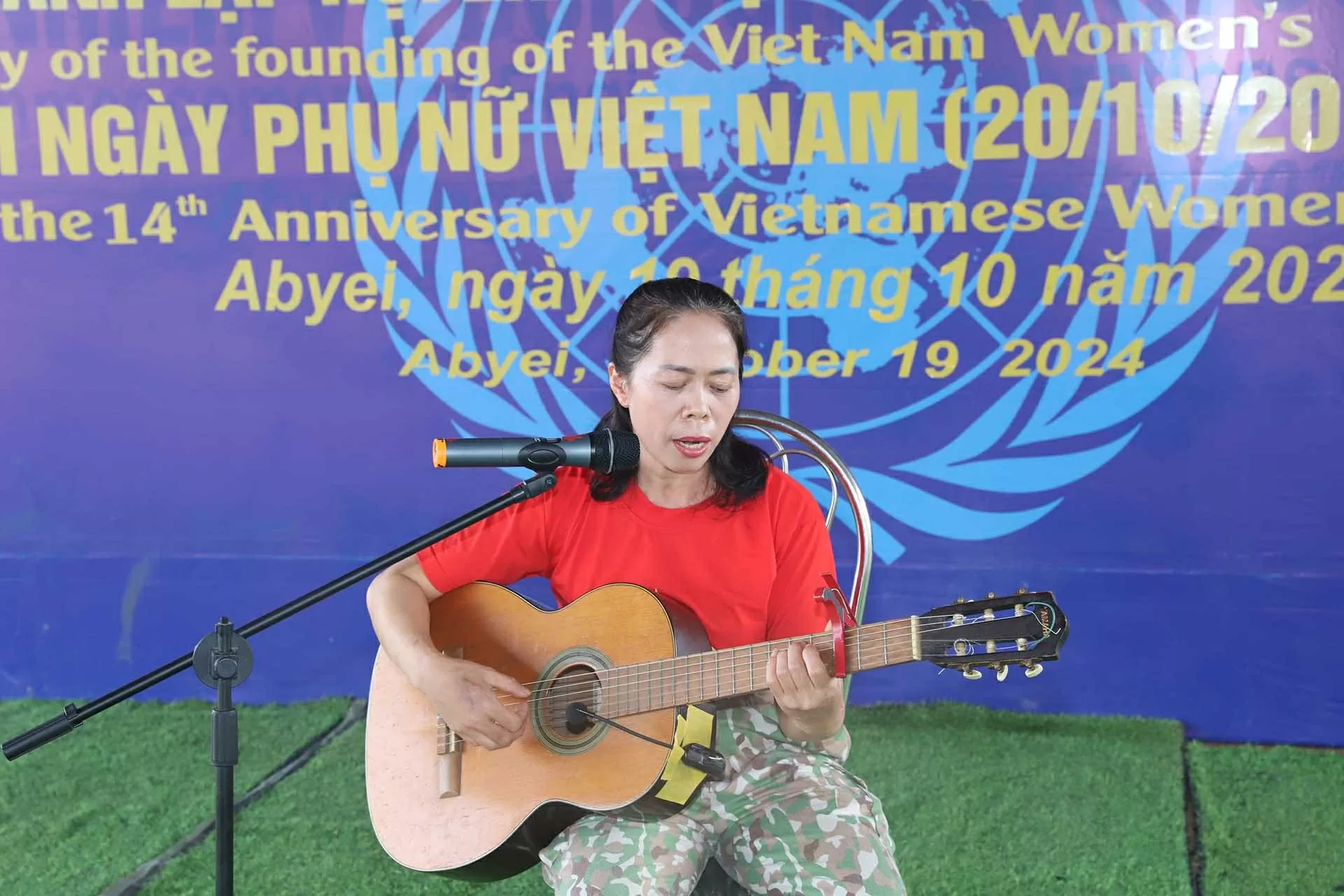Bóng hồng công binh ở châu Phi Bóng hồng công binh ở châu Phi