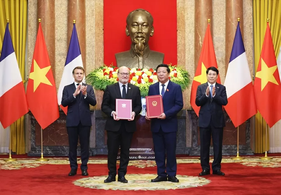 Việt Nam - Pháp thúc đẩy hợp tác trong lĩnh vực giao thông vận tải Việt Nam - Pháp thúc đẩy hợp tác trong lĩnh vực giao thông vận tải