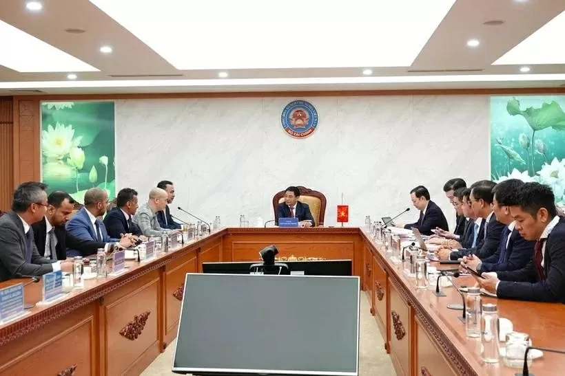 Minister of Finance Nguyen Van Thang receives Omani delegation to deepen financial, investment ties