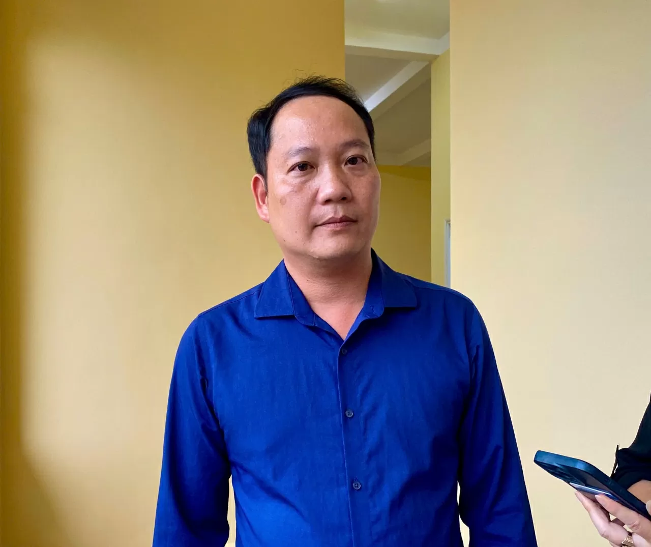 Chủ tịch UBND xã Liêng S'rônh Phạm Văn Diên cho biết, mỗi hộ gia đình tại địa phương có thể có thu nhập hơn 20 triệu/tháng nhờ nghề trồng dâu nuôi tằm. (Ảnh: Xuân Sơn)