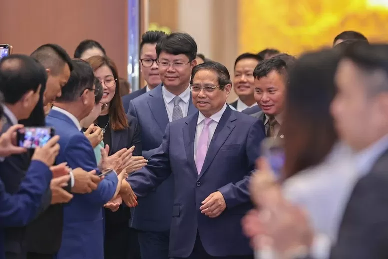 Thủ tướng Chính phủ Phạm Minh Chính đến dự và chủ trì Tọa đàm với doanh nghiệp, hiệp hội doanh nghiệp để thực hiện hiệu quả Nghị quyết 68-NQ/TW của Bộ Chính trị về phát triển kinh tế tư nhân - Ảnh: VGP/Nhật Bắc