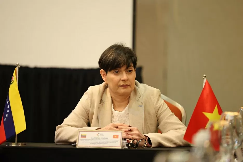 Phó Tổng thống, Bộ trưởng KHCN Gabriela Jimenez. Phó Tổng thống, Bộ trưởng KHCN Gabriela Jimenez.