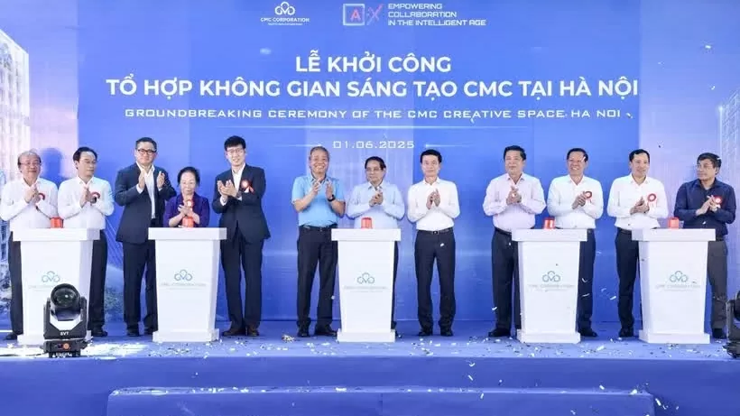 PM Pham Minh Chinh celebrates groundbreaking of 300 mln USD tech hub in Hanoi