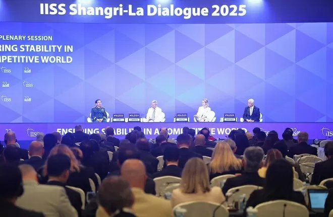 Defence Minister Phan Van Giang highlights key issues to ensure global stability at Shangri-la Dialogue