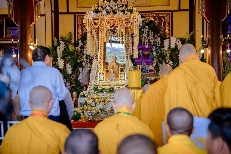 Cung tiễn xá lợi Đức Phật, khép lại hành trình tại Việt Nam với 16 triệu người được chiêm bái