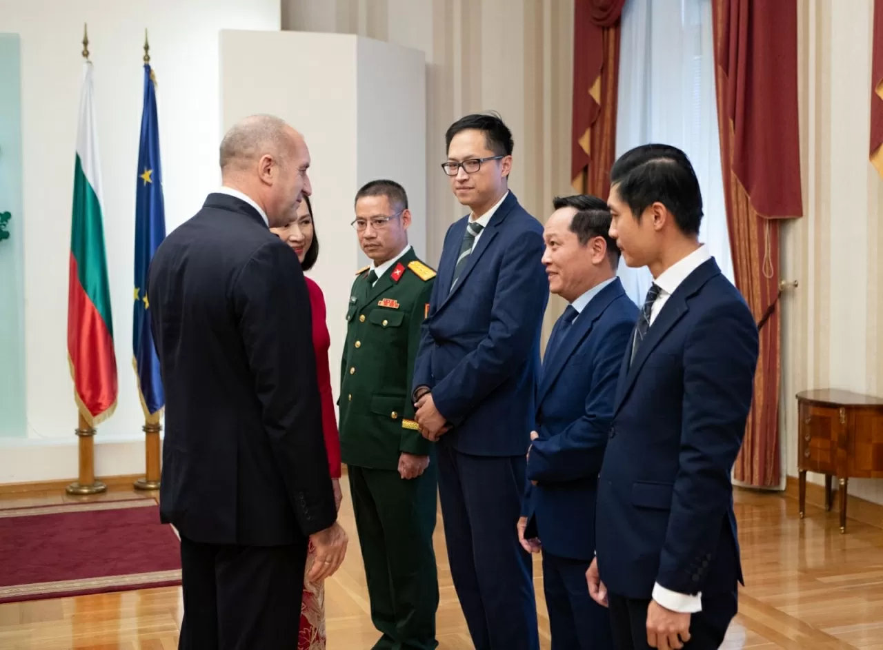 Đại sứ Nguyễn Thị Minh Nguyệt trình Thư ủy nhiệm lên Tổng thống Bulgaria Đại sứ Nguyễn Thị Minh Nguyệt trình Thư ủy nhiệm lên Tổng thống Bulgaria