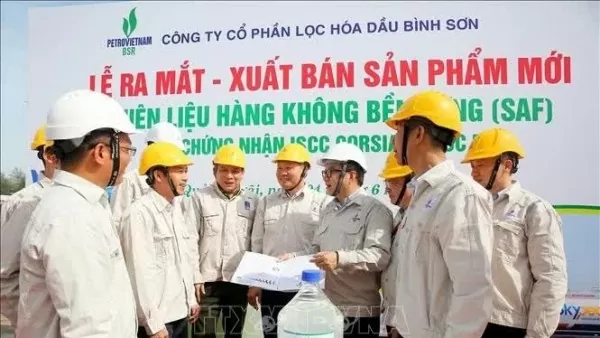 BSR delivers first commercial batch of sustainable aviation fuel for Vietnam Airlines flights