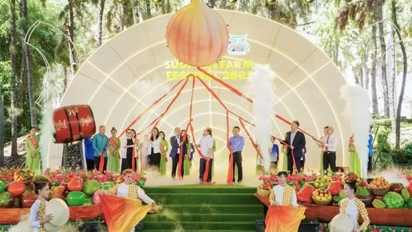 Suoi Tien Theme Park– An international cultural destination and the colorful southern fruit festival