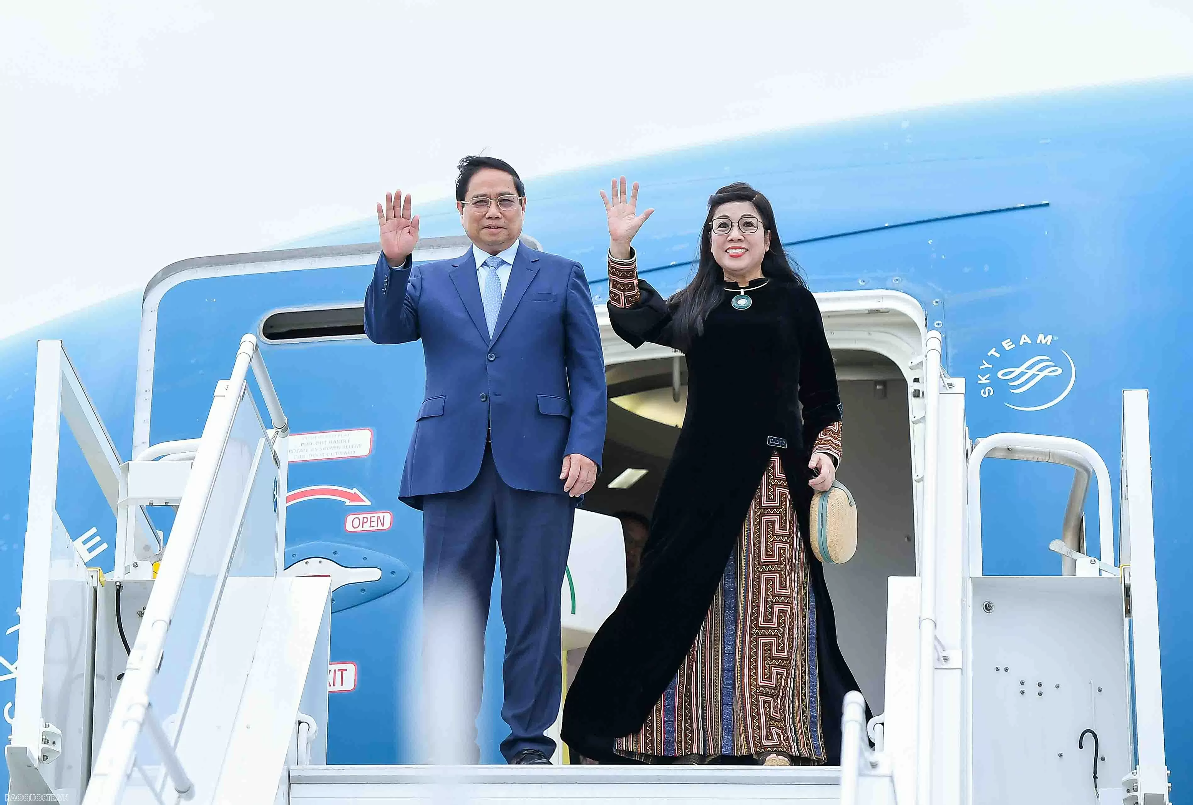 Thủ tướng Phạm Minh Chính và Phu nhân đến Tallinn, bắt đầu thăm chính thức Estonia Thủ tướng Phạm Minh Chính và Phu nhân đến Tallinn, bắt đầu thăm chính thức Estonia