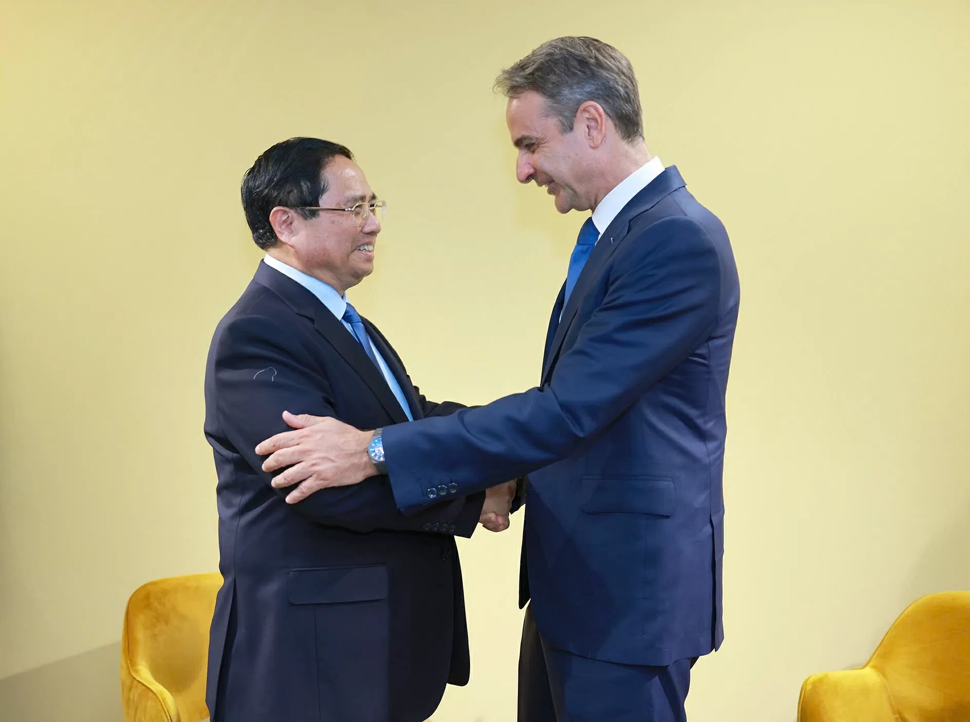 Thủ tướng Chính phủ Phạm Minh Chính đã có cuộc gặp với Thủ tướng Hy Lạp Kyriakos Mitsotakis. (Ảnh: Nhật Bắc)