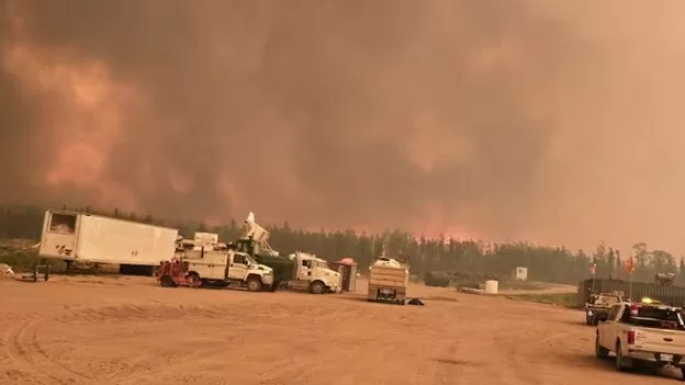 Canada: Cháy rừng lan rộng vùng thảo nguyên rộng lớn, sơ tán dân cư khu vực hẻo lánh