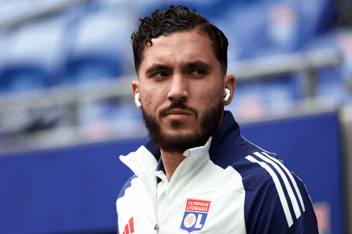 Rayan Cherki cập bến Man City với giá 40 triệu Euro chuẩn bị cho FIFA Club World Cup
