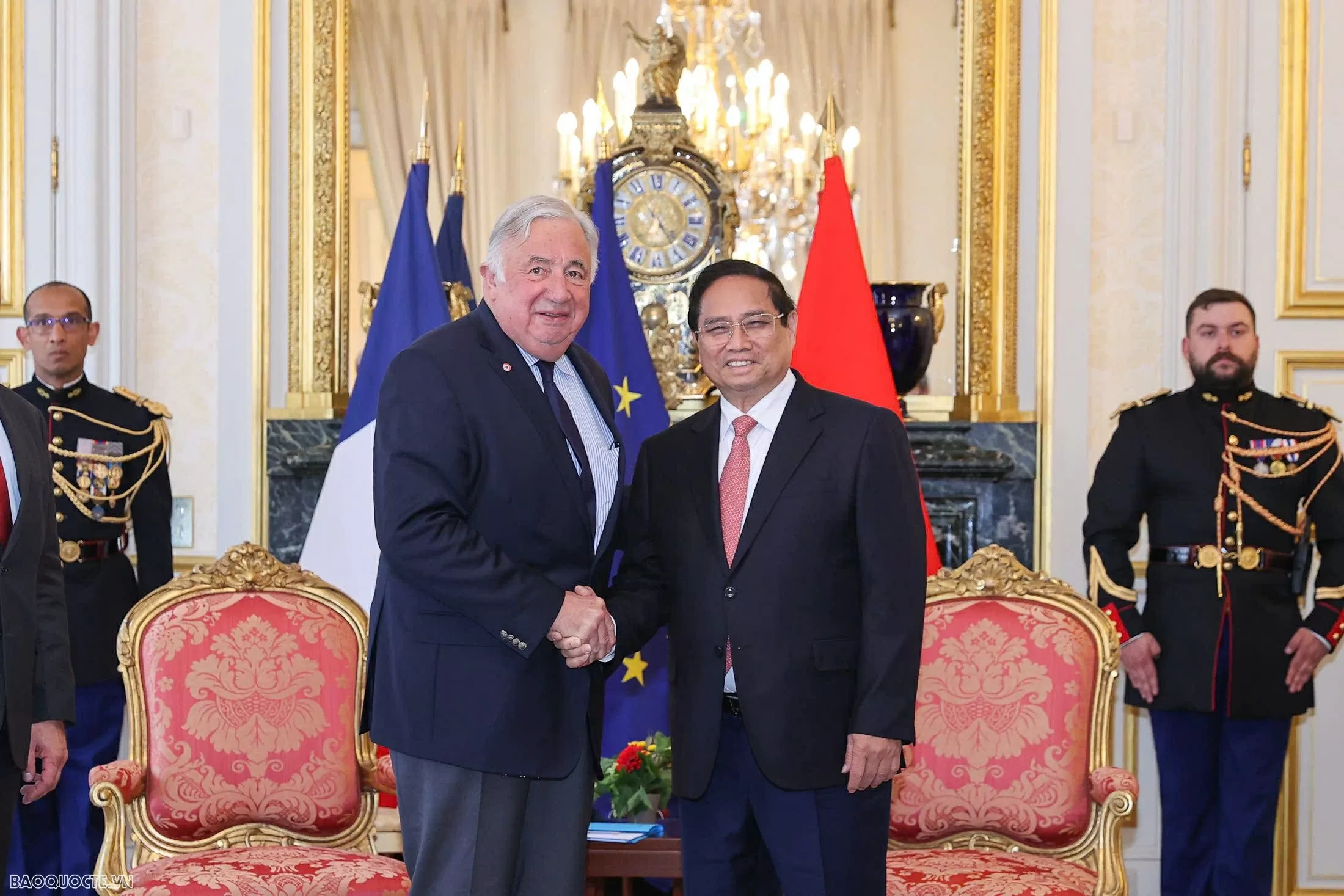 Prime Minister Pham Minh Chinh meets with French Senate President Gérard Larcher in Paris