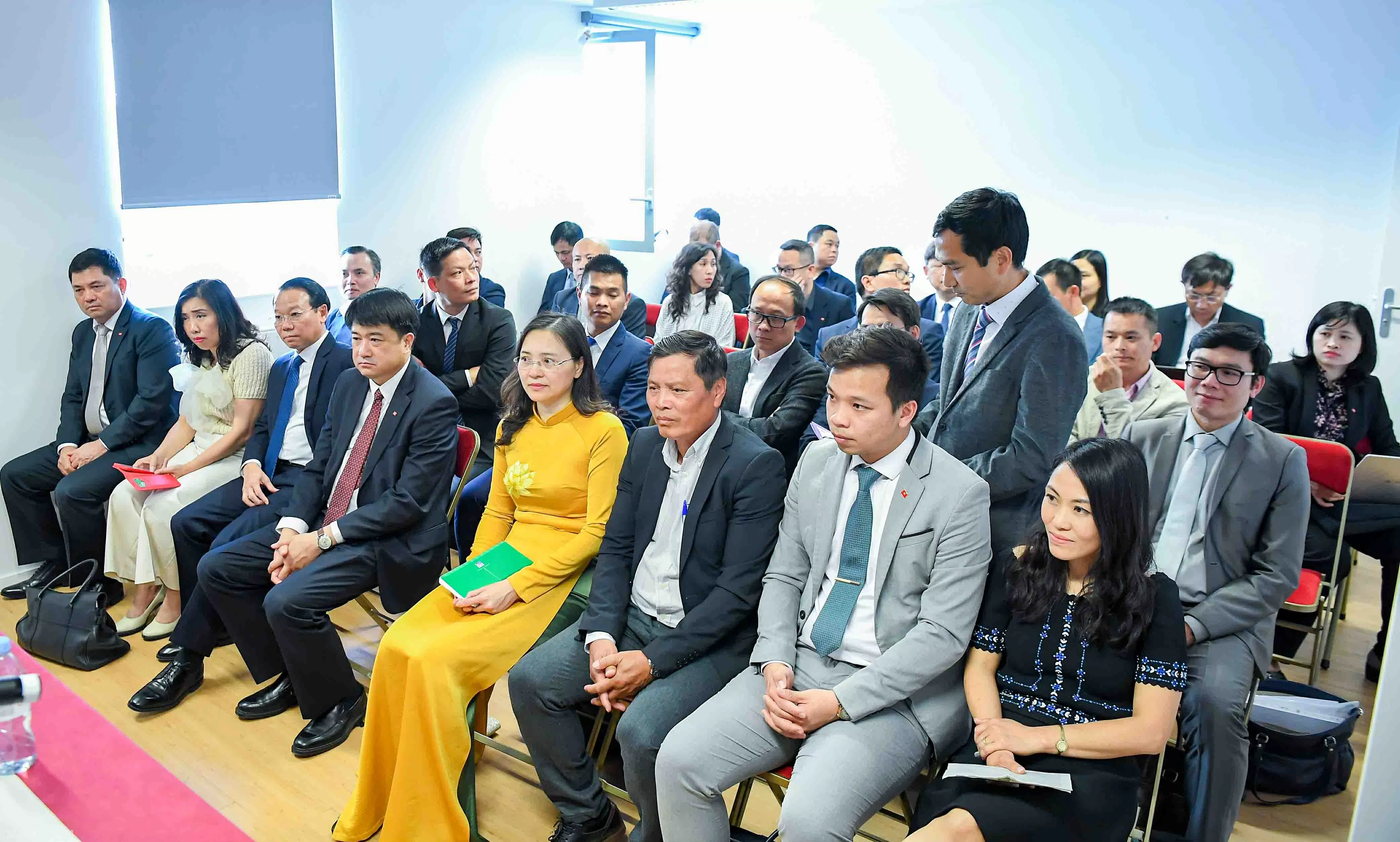 Để Việt Nam chuyển từ trạng thái mua sang tự chủ công nghệ
