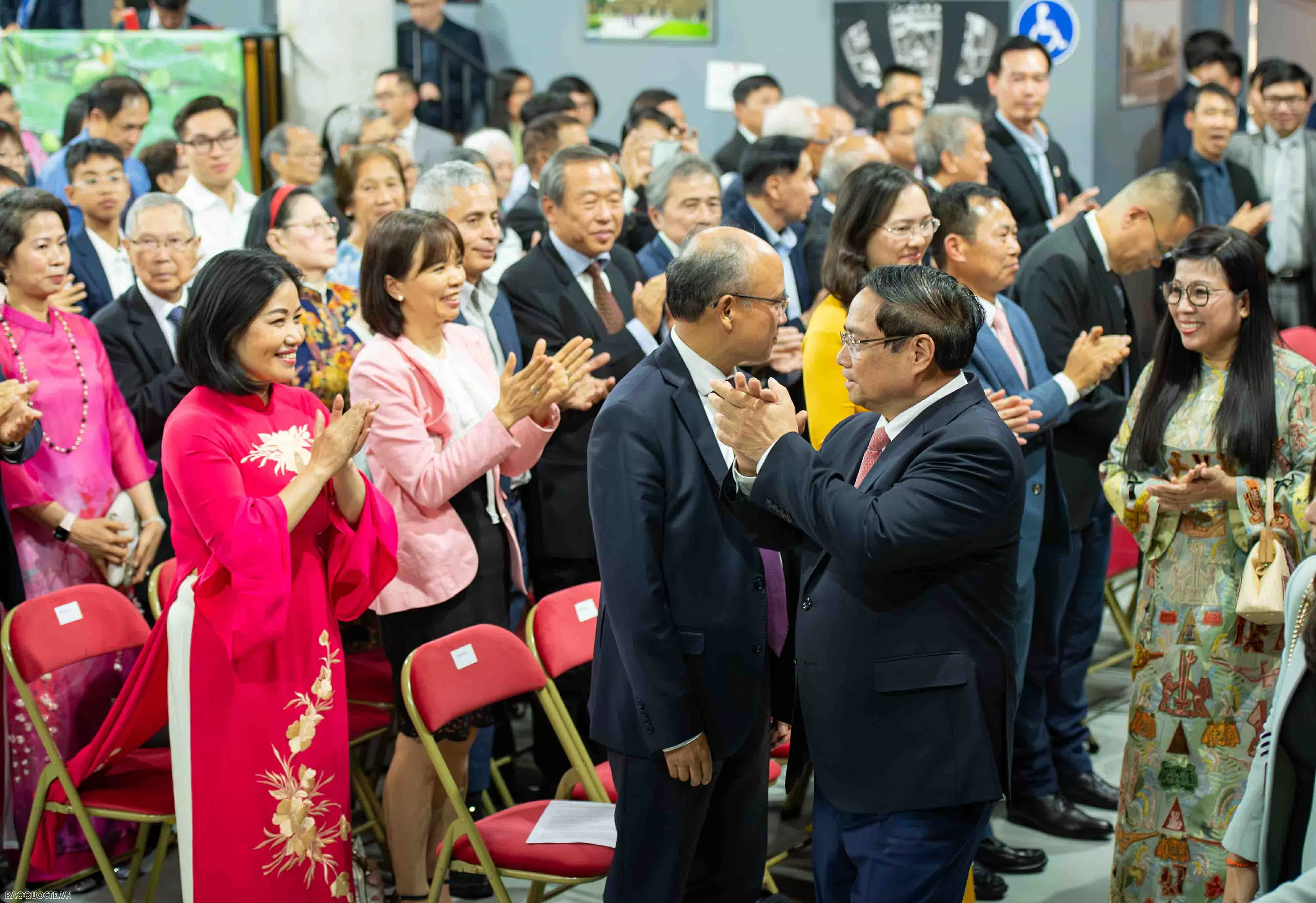 Thủ tướng Phạm Minh Chính gặp gỡ cộng đồng người Việt Nam tại Pháp Thủ tướng: Sớm có giải pháp phù hợp, thấu đáo và quyết liệt đáp ứng nguyện vọng chính đáng của kiều bào tại Pháp