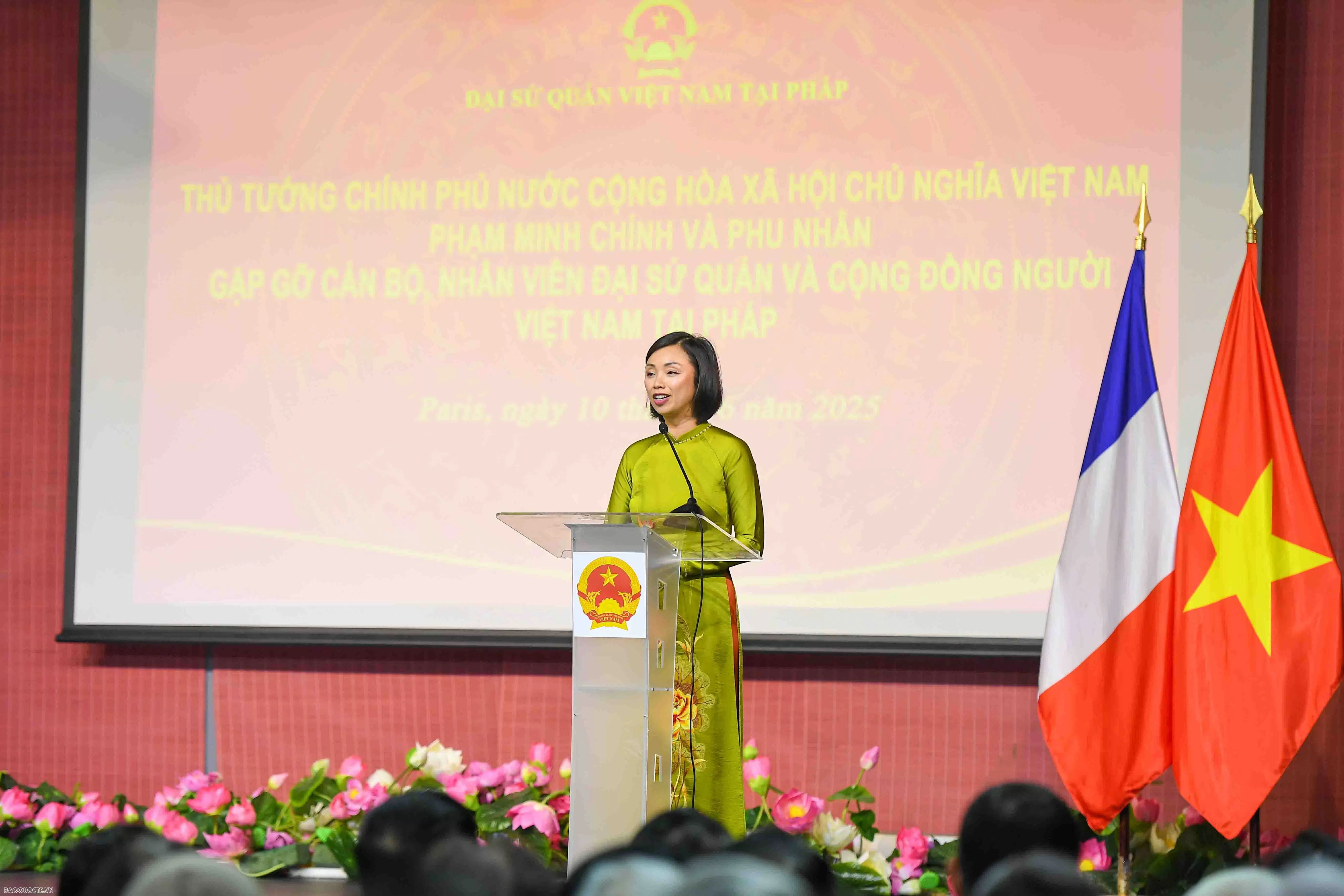 Thủ tướng Phạm Minh Chính gặp gỡ cộng đồng người Việt Nam tại Pháp Thủ tướng Phạm Minh Chính gặp gỡ cộng đồng người Việt Nam tại Pháp