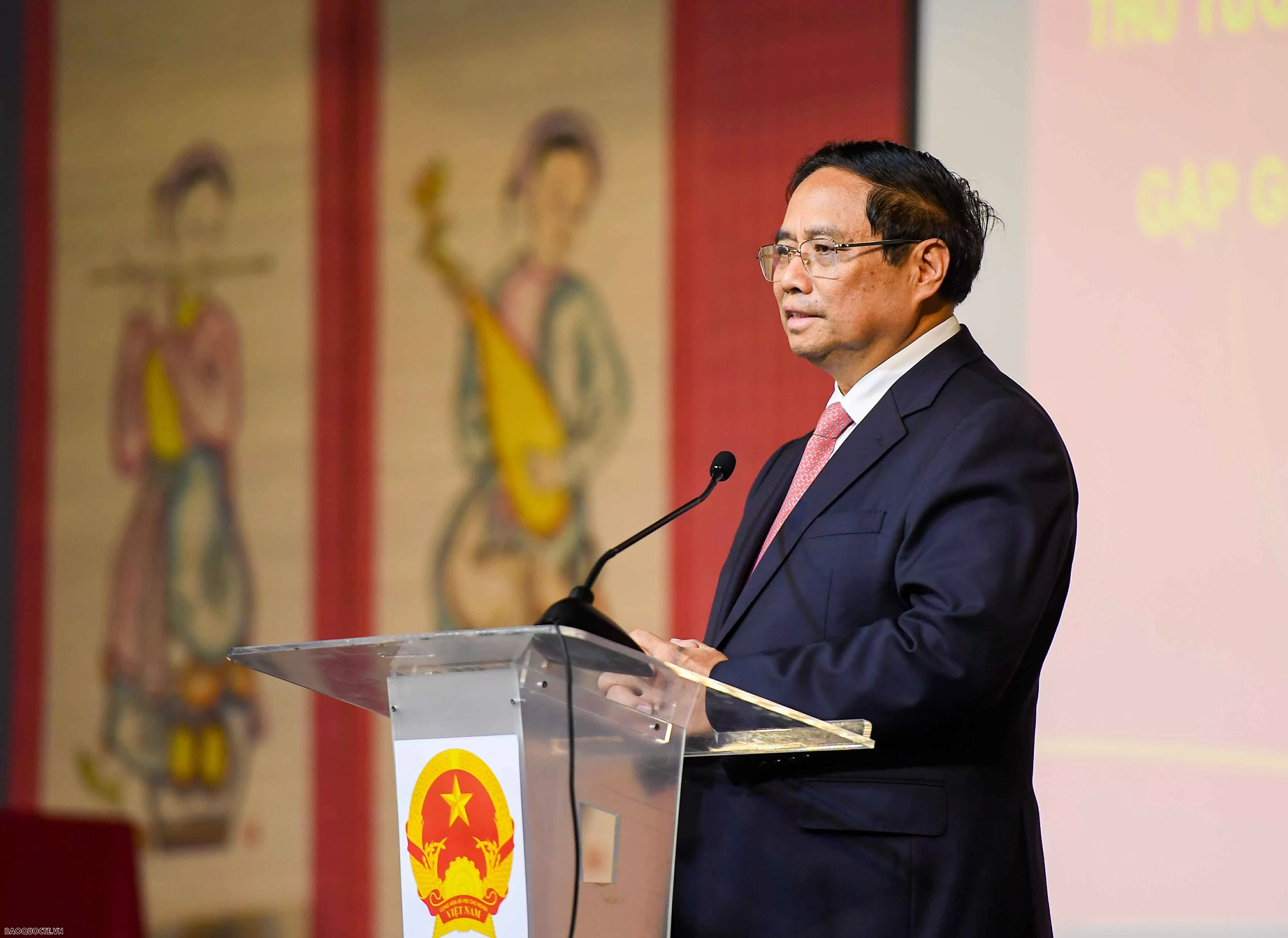 Thủ tướng Phạm Minh Chính  gặp gỡ cộng đồng người Việt Nam tại Pháp