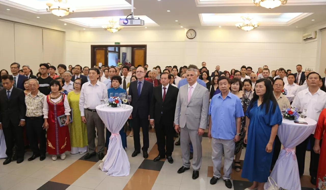 Celebrations marking the 35th anniversary of Russia Day held in Hanoi