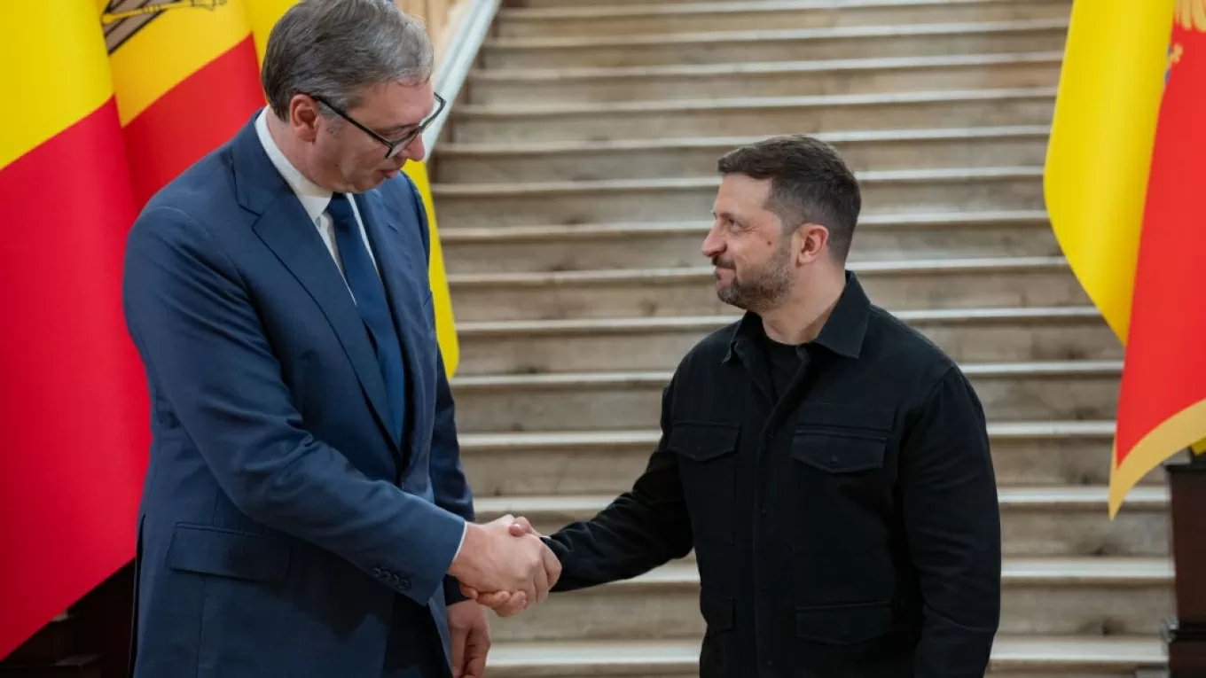 Tổng thống một quốc gia Balkan thân Nga thăm Ukraine, tỏ ý muốn giúp Kiev tái thiết Tổng thống một quốc gia Balkan thân Nga thăm Ukraine, tỏ ý muốn giúp Kiev tái thiết
