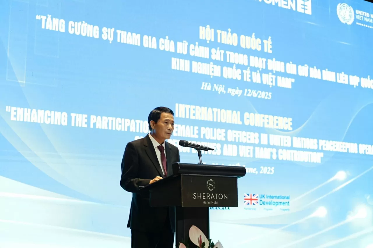 Nâng cao vai trò của nữ sĩ quan Công an nhân dân Việt Nam trong các hoạt động gìn giữ hòa bình quốc tế Nâng cao vai trò của nữ sĩ quan Công an nhân dân Việt Nam trong các hoạt động gìn giữ hòa bình quốc tế