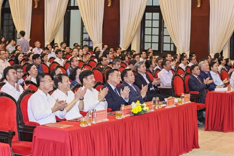 Lãnh đạo Đảng, Nhà nước tham dự Hội nghị - Ảnh: VGP/Nhật Bắc