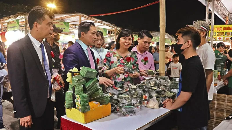 Các sản phẩm OCOP bày bán tại một hội chợ quảng bá, xúc tiến thương mại của tỉnh Bắc Ninh. (Nguồn: Nhân dân)