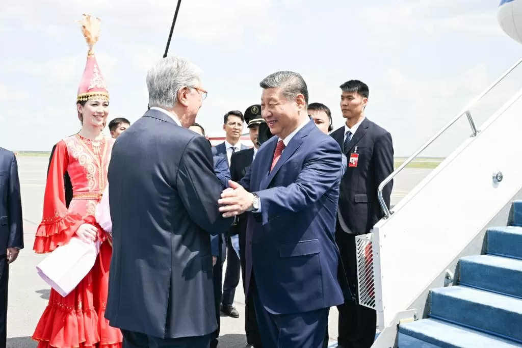 Chủ tịch Trung Quốc Tập Cận Bình đến Astana dự Hội nghị thượng đỉnh Trung Quốc - Trung Á Chủ tịch Trung Quốc Tập Cận Bình đến Astana dự Hội nghị thượng đỉnh Trung Quốc Trung Á