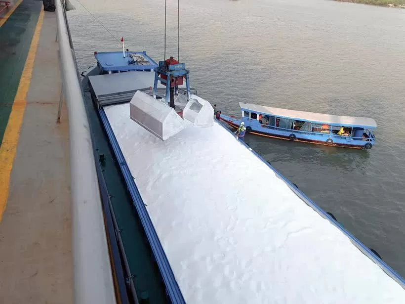 Fertiliser exports &ndash; bright spot for Petrovietnam Ca Mau Fertiliser JSC in H1