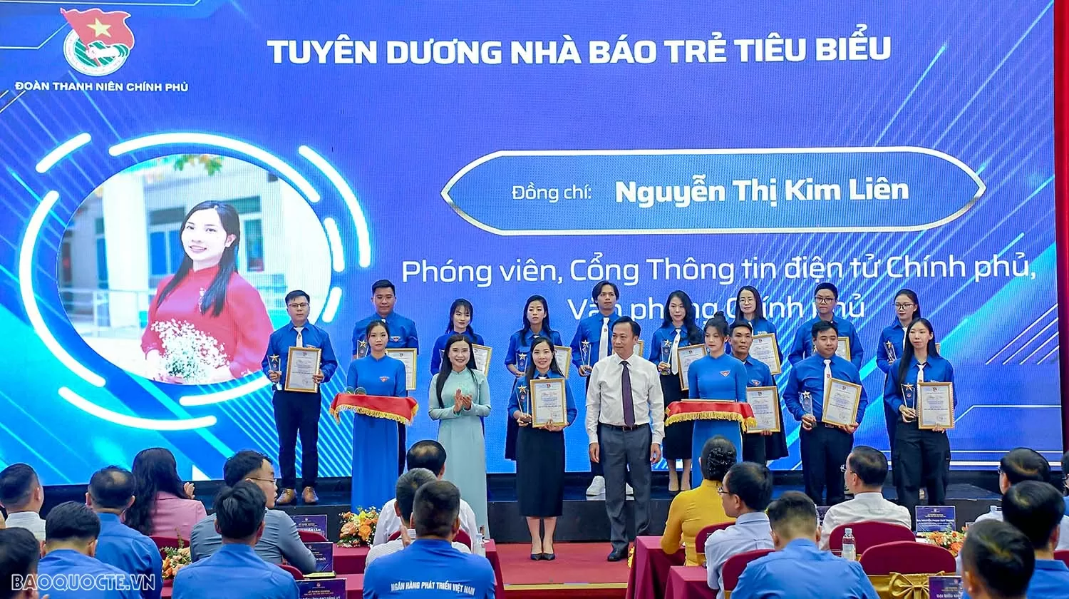 Phó Thủ tướng, Bộ trưởng Ngoại giao Bùi Thanh Sơn: Nhà báo trẻ cần giữ vững 'tâm trong, trí sáng, bút sắc'