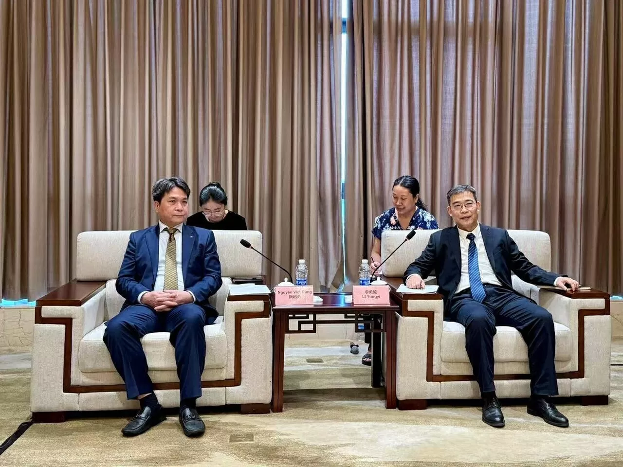 Tổng lãnh sự Việt Nam tại Quảng Châu dự Triển lãm Thủy sản quốc tế Quảng Đông lần thứ 11